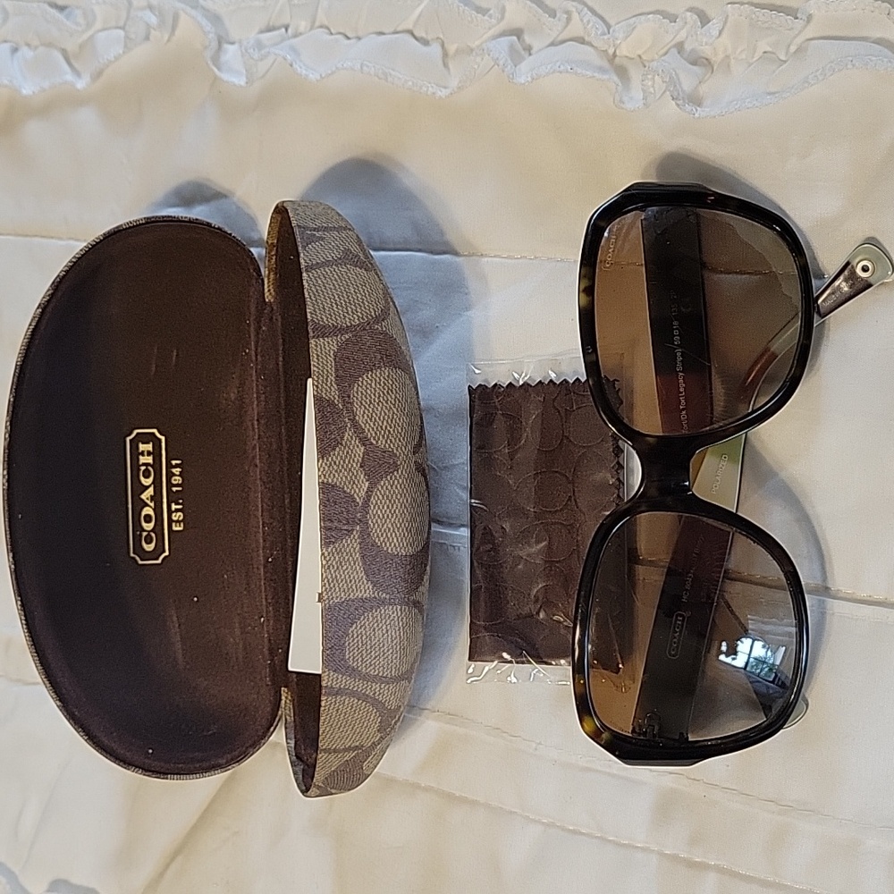 Coach Bridget Tortoise Legacy Stripe Sunglasses Polarized With Brown Case - Picture 2 of 7
